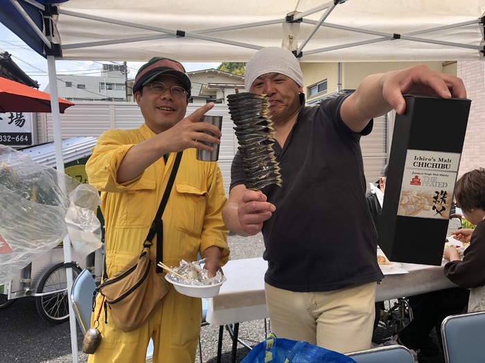 青梅大祭での園長先生とちゃんちき堂てつさん！