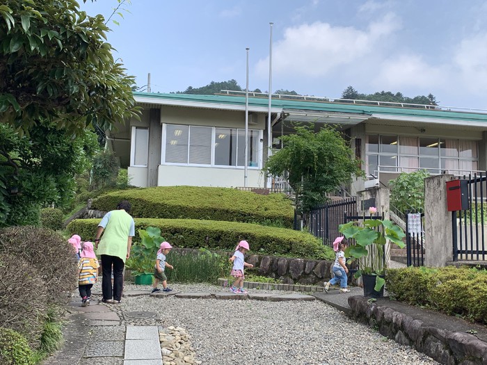 本堂に一学期のお礼を言いに行ってきたつくしさん