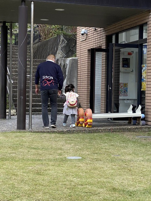 おじいちゃんと孫！ではなく園長先生と満3ちゃん 