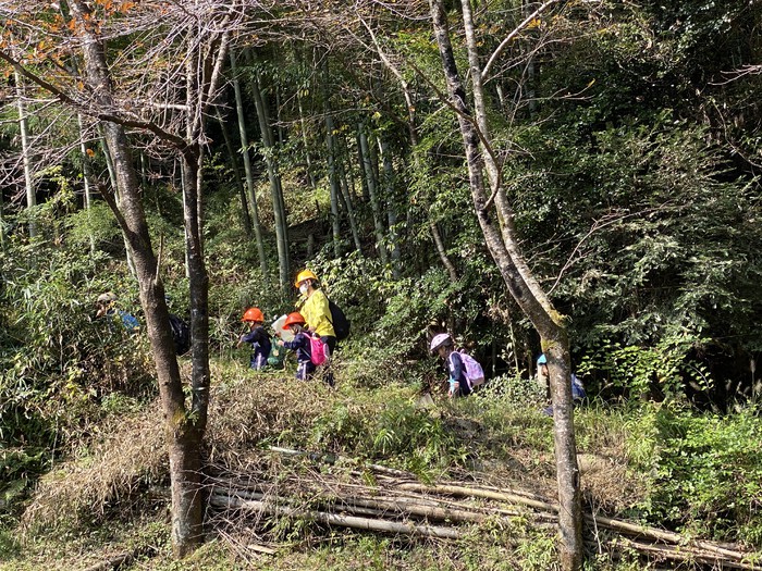 集合写真を撮ったあと、いよいよ登山開始です