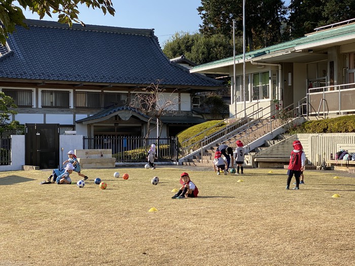 子どもは風の子元気な子??わたる先生の課外サッカークラブ